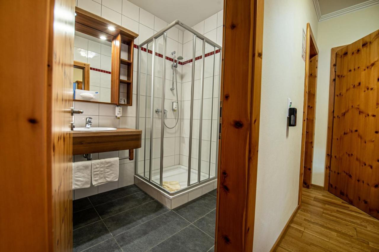 באד קליניקירשהיים Hotel Raunig מראה חיצוני תמונה